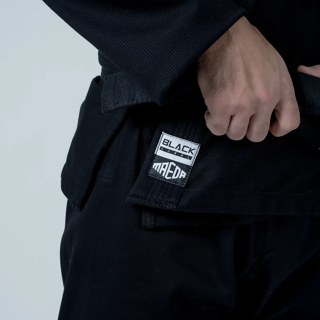 KIMONOS Maeda Black Label Jiu Jitsu Gi (Free White Belt)