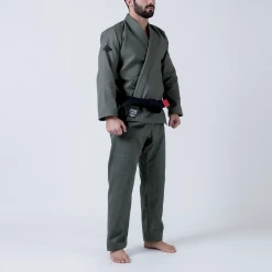 KIMONOS Maeda Black Label Jiu Jitsu Gi (Free White Belt)