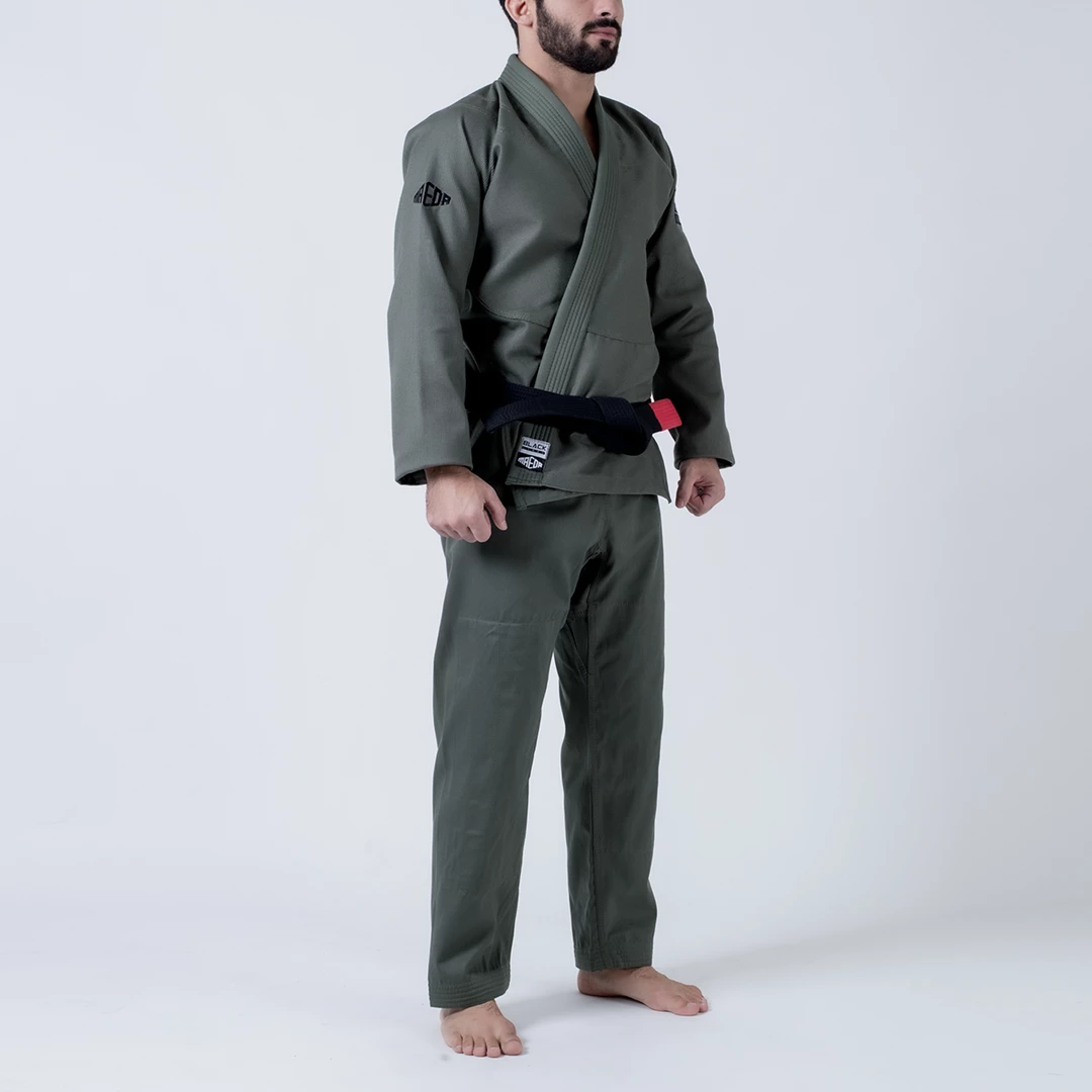 KIMONOS Maeda Black Label Jiu Jitsu Gi (Free White Belt)