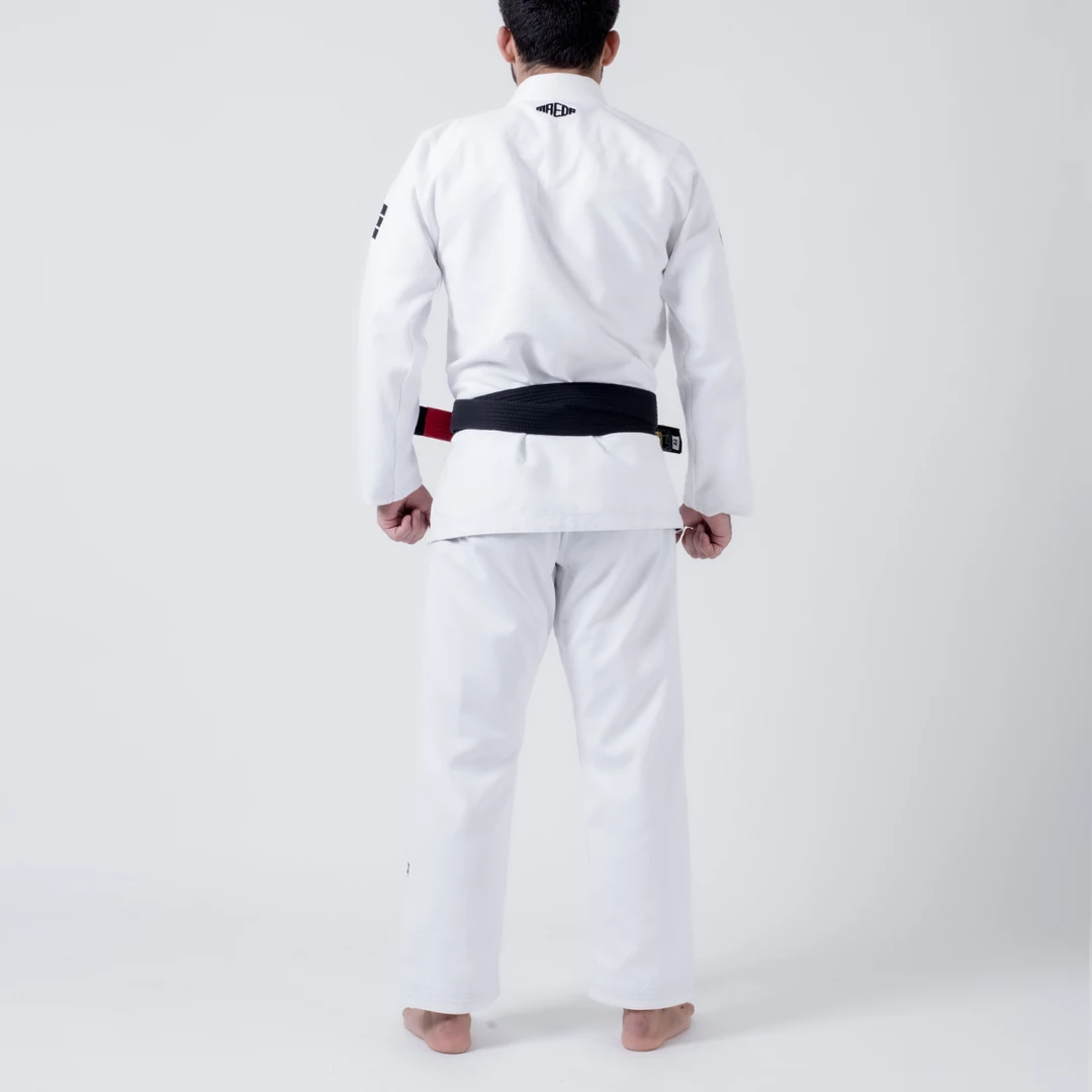 KIMONOS Maeda Black Label Jiu Jitsu Gi (Free White Belt)