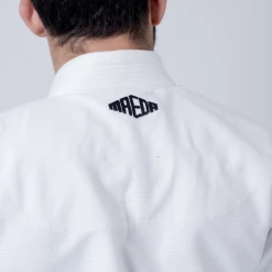 KIMONOS Maeda Black Label Jiu Jitsu Gi (Free White Belt)
