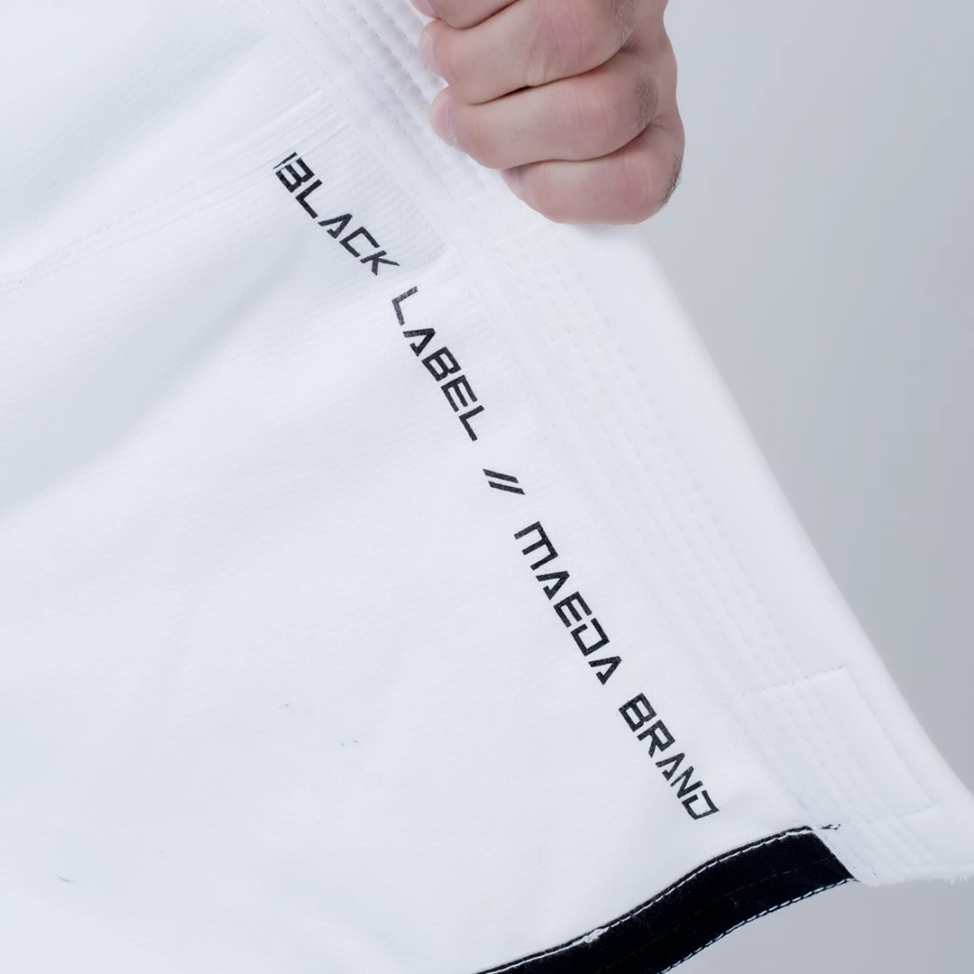 KIMONOS Maeda Black Label Jiu Jitsu Gi (Free White Belt)