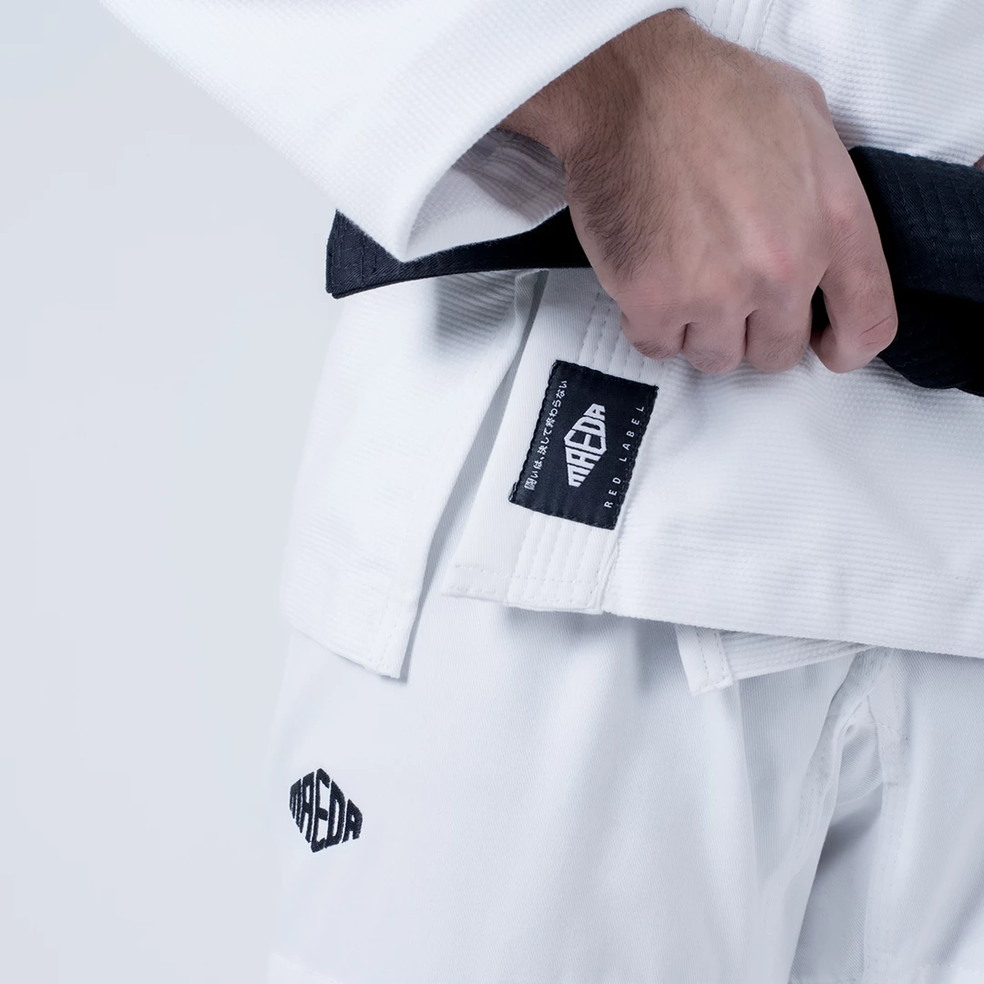 KIMONOS Maeda Red Label 3.0 Jiu Jitsu Gi (Free White Belt)